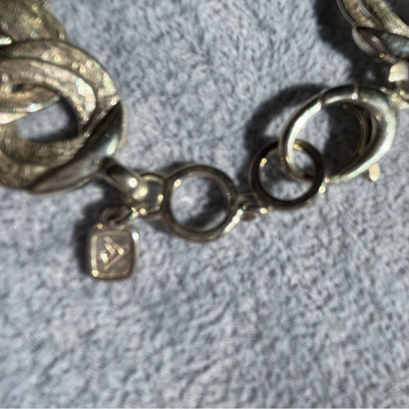 Silpada “Chicest” link sterling Silver Bracelet .925 retired - Picture 3 of 3